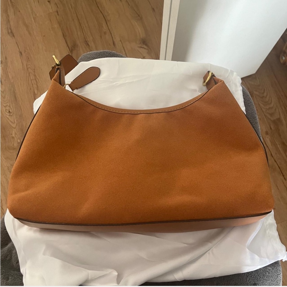 Coach Juliet Shoulder Bag in suede with gold hardware - Picture 3 of 14